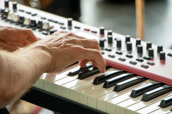 Keyboard & Piano Classes